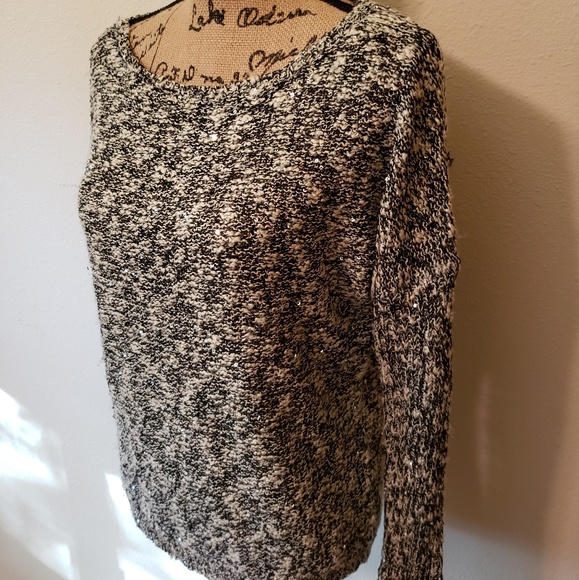 NWOT Black and white sweater - Picture 2 of 7